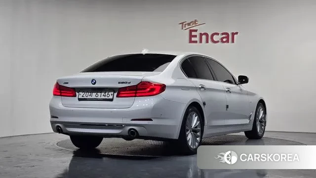 BMW 5 Series (G30) id 3728635 из Кореи 12