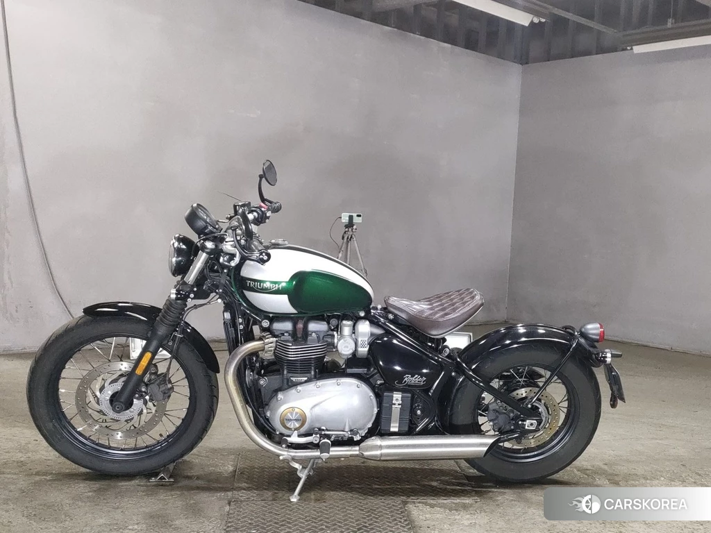 Проданный Triumph BONNEVILLE BOBBER 2018 из Японии, фото 2