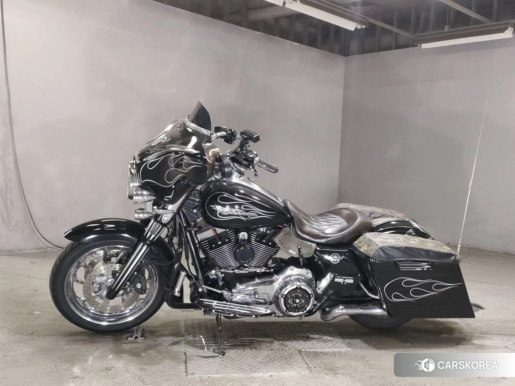 Проданный Harley-Davidson Street Glide FLHX1690 2013 из Японии