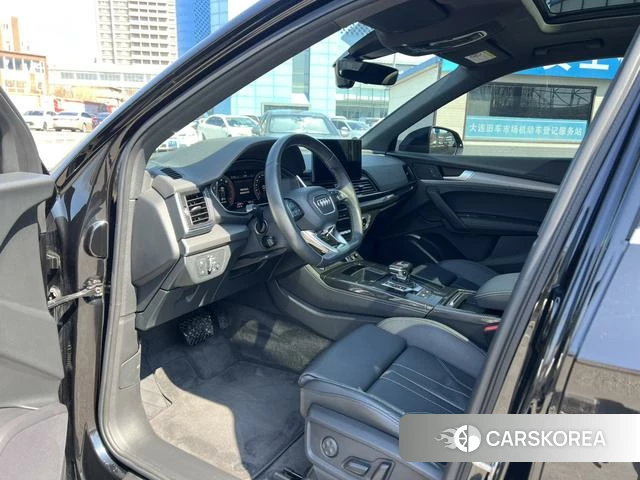 Audi Q5L Sportback 2021 Черный из Китая, фото 2