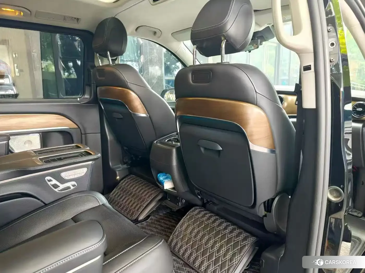 Mercedes-Benz V-Class 2023 Черный из Китая, фото 2