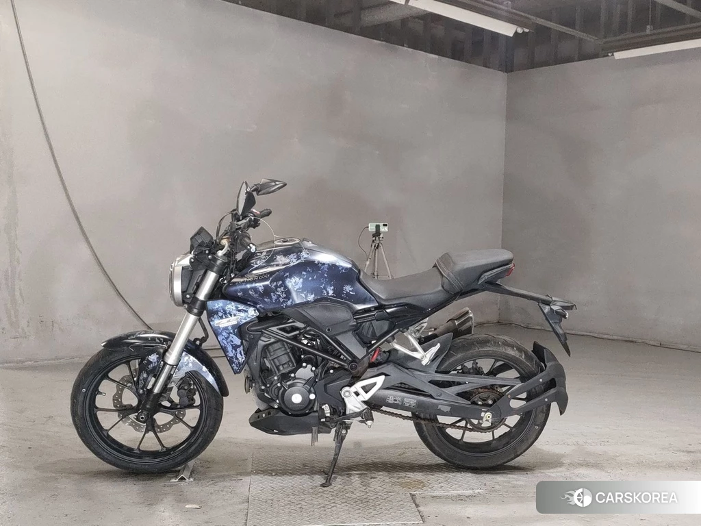 Проданный Honda CB250R 2018 из Японии