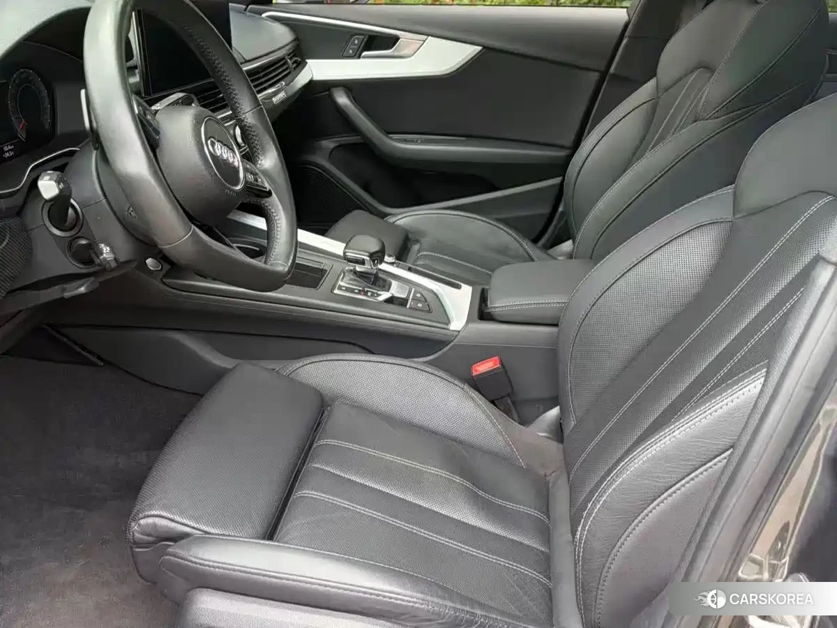 Audi A4L 2021 Silver/gray из Китая, фото 4