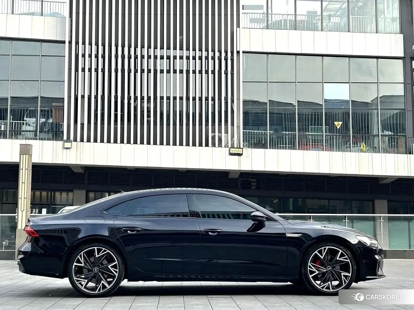Audi A7L 2025 Черный из Китая, фото 2