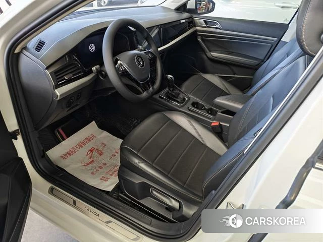 Volkswagen Lavida 2022 Белый из Китая, фото 2