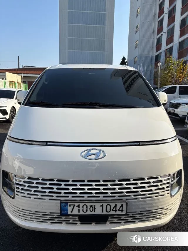 Hyundai Staria 2022 Белый из Кореи, фото 6