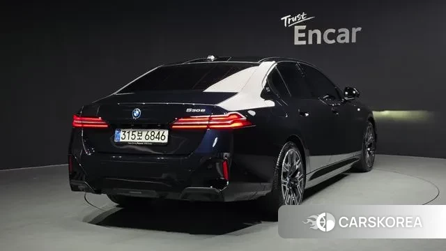 BMW 5 Series (G60) id 3733981 из Кореи 12