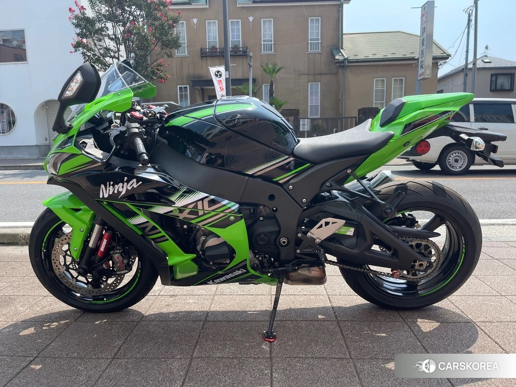 Проданный Kawasaki ZX-10R NINJA KRT 2016 из Японии, фото 2