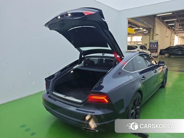 Audi A7 2018 Синий из Китая, фото 4