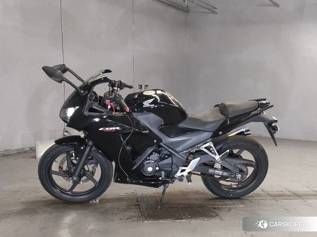 Проданный Honda CBR250R 2015 из Японии, фото 2