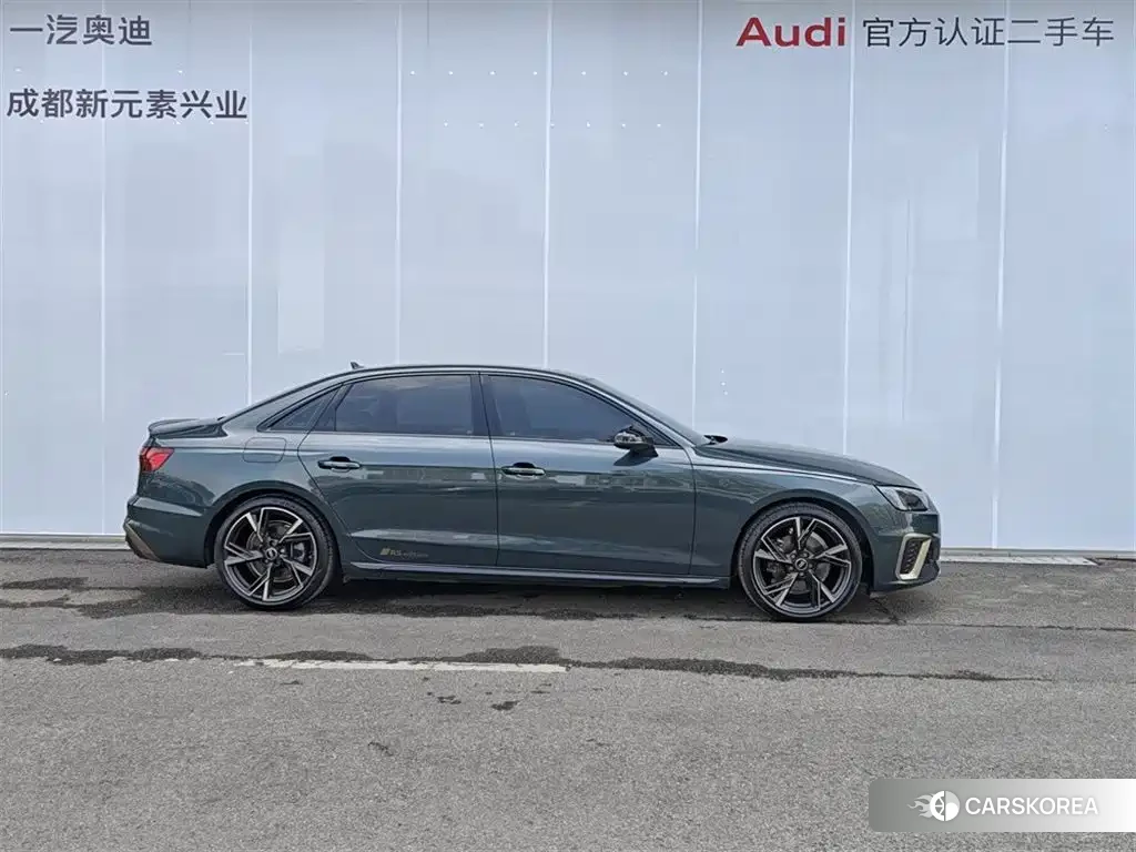 Audi A4L id 4577418 из Китая 9