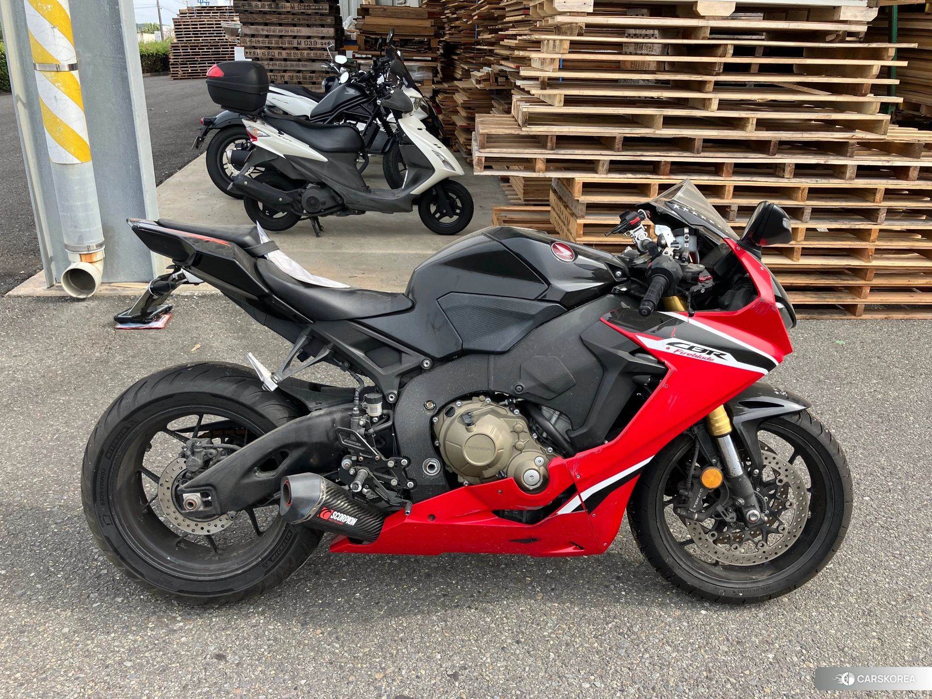 Проданный Honda CBR1000RR id 3947999 из Японии, фото 2