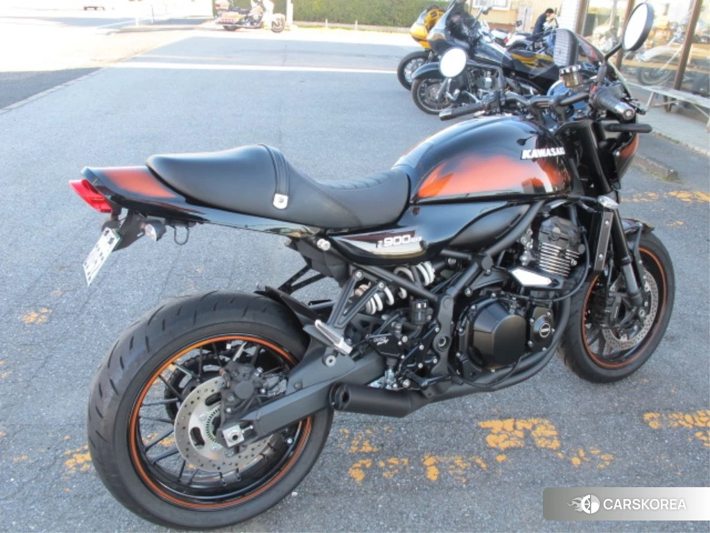 Проданный Kawasaki Z900RS CAFE 2021 из Японии