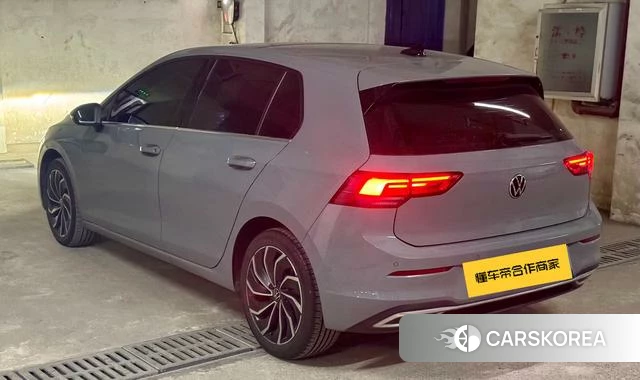 Volkswagen Golf 2022 Темно-серый из Китая, фото 2