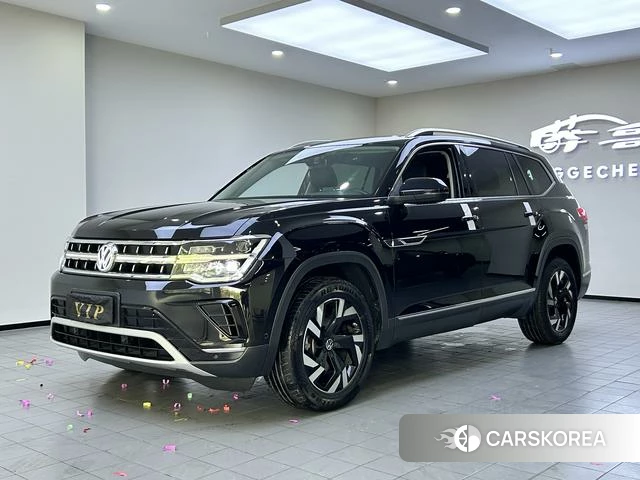 Volkswagen Tourang 2022 Черный из Китая, фото 2