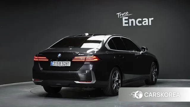 BMW 5 Series (G60) id 3377286 из Кореи 12