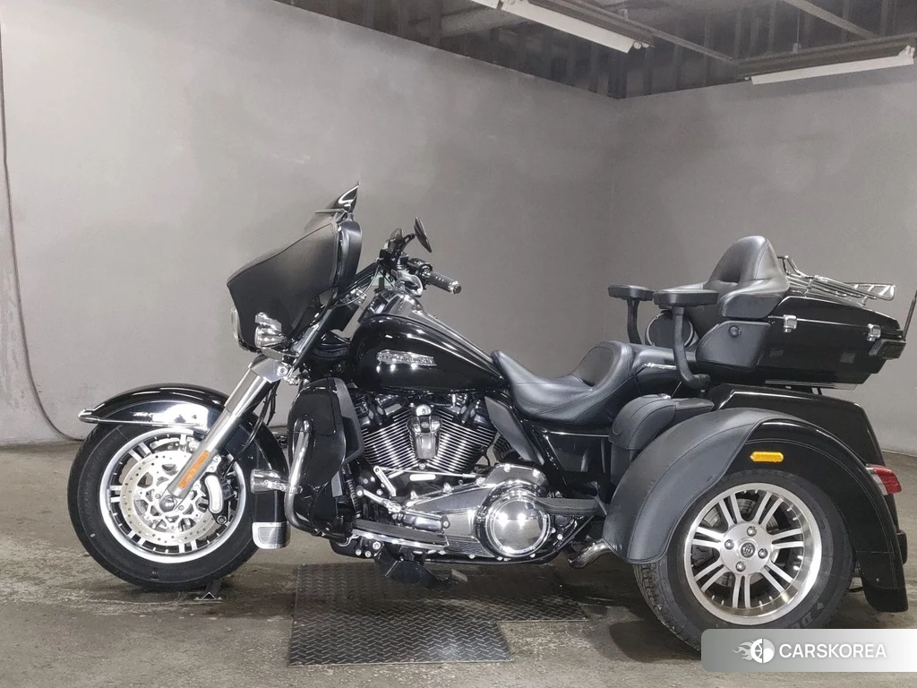Проданный Harley-Davidson Electra Glide FLHTCUTG1750 2018 из Японии
