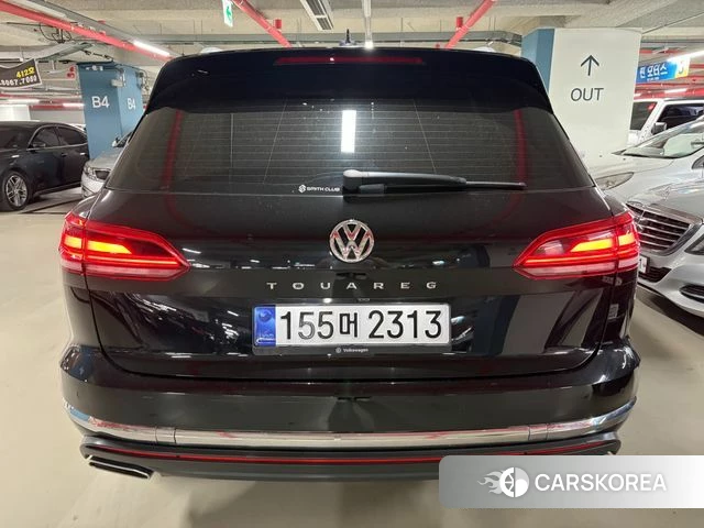Volkswagen Touareg 3rd generation 2020 Черный из Кореи, фото 5