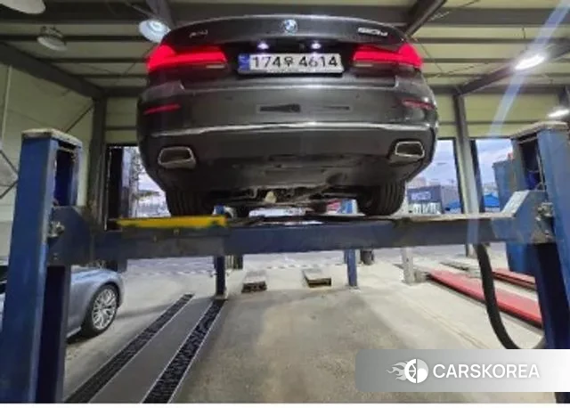 BMW 5 Series (G30) 2022 Черный из Кореи, фото 2