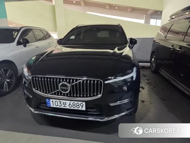 Volvo XC60 second Generation 2023 Черный из Кореи, фото 2