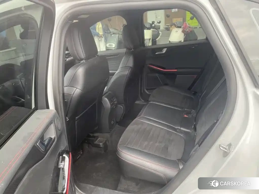 Ford Escape 2023 Белый из Китая, фото 2