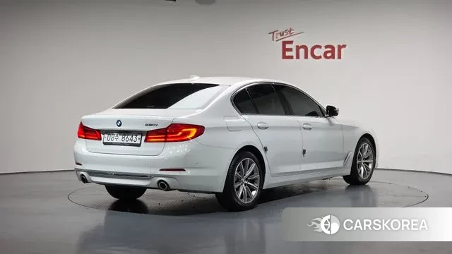 BMW 5 Series (G30) id 3374827 из Кореи 12