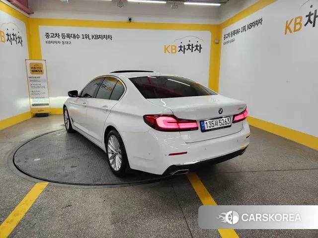 BMW 5 Series (G30) id 3694820 из Кореи 12