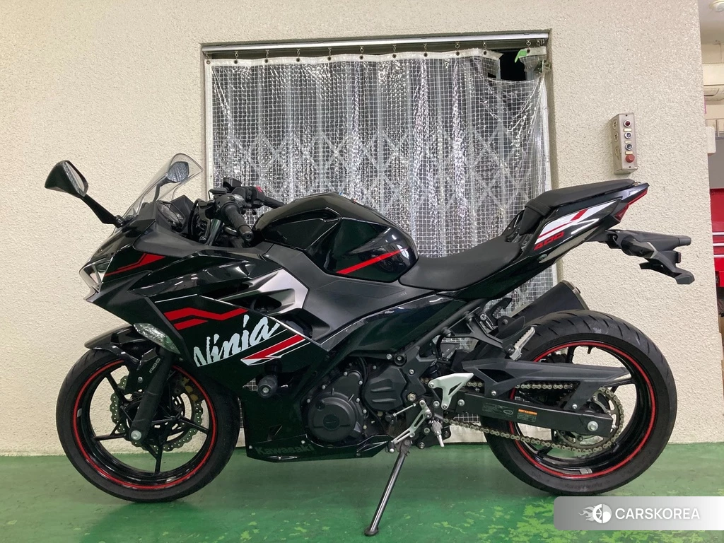 Проданный Kawasaki Ninja 400-2 2019 из Японии, фото 2