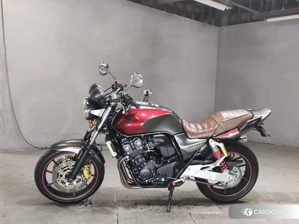 Проданный Honda CB400SF 2016 из Японии