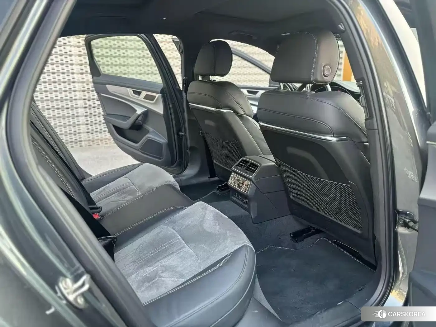 Audi A6L 2024 Silver/gray из Китая, фото 2