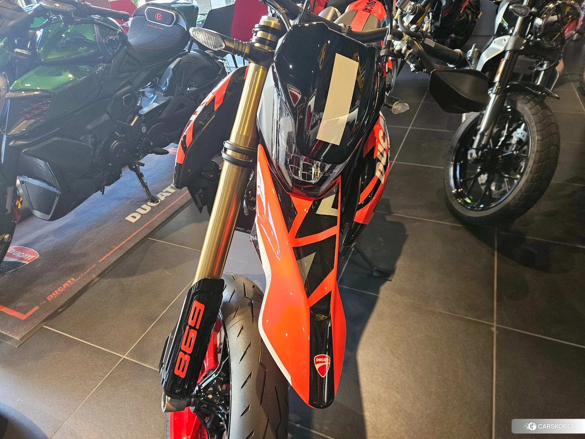 Ducati HYPERMOTARD 698 MONO 2024 из Японии, фото 4
