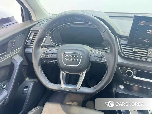 Audi Q5L id 3908435 из Китая 8