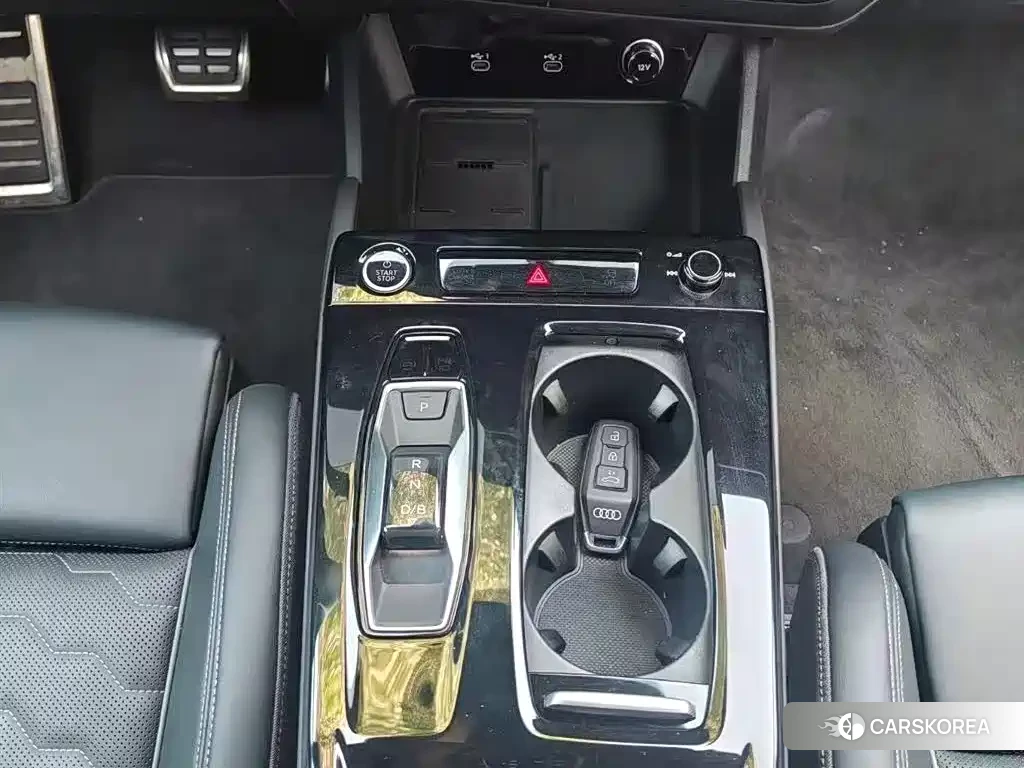 Audi Q6L 2025 Белый из Китая, фото 3