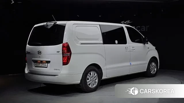 Hyundai The New Grand Starex id 3583363 из Кореи 12