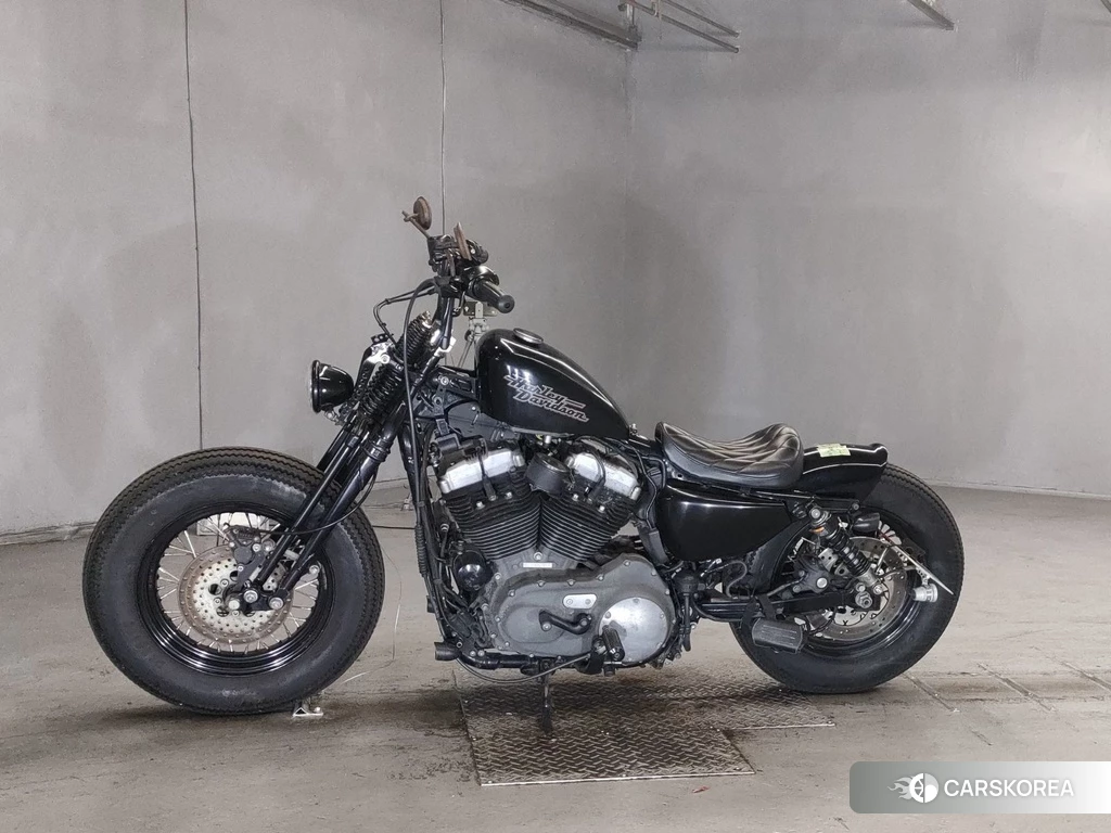 Проданный Harley-Davidson Sportster XL1200N Nightster 2010 из Японии, фото 2