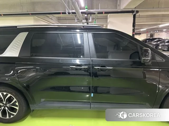 Kia Carnival 4th generation 2023 Черный из Кореи, фото 6