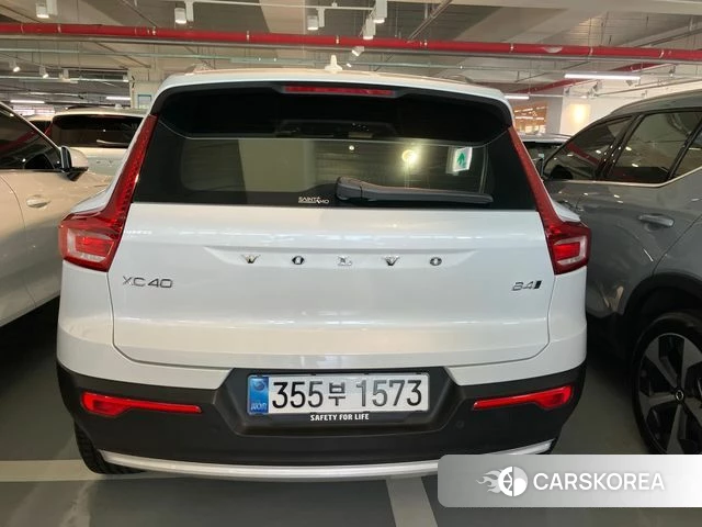 Volvo XC40 2025 Белый из Кореи, фото 2
