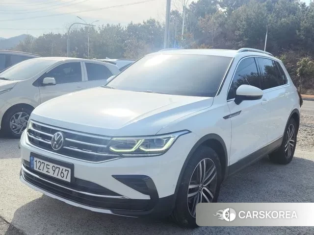 Volkswagen Tiguan second Generation 2021 Белый из Кореи, фото 5