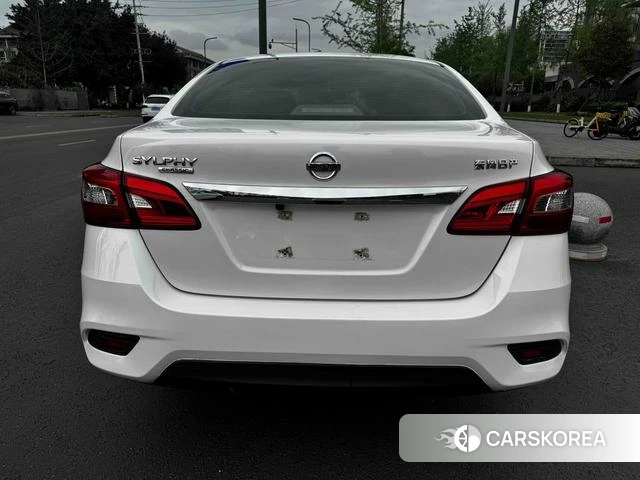 Nissan Xuan Yi id 4278811 из Китая 11