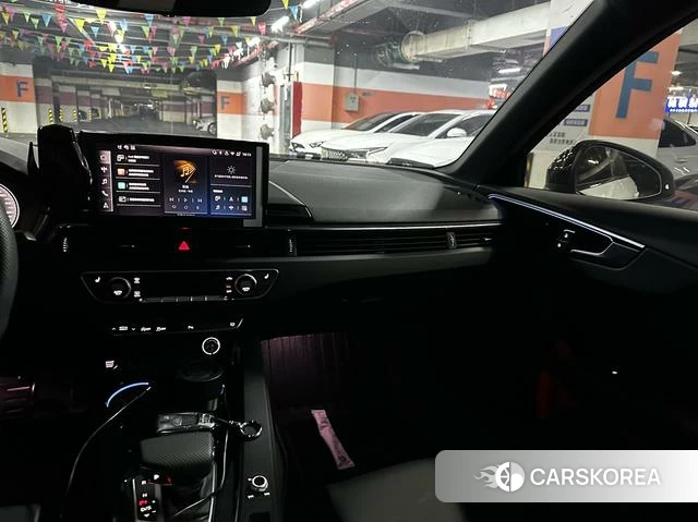 Audi A4L 2025 Белый из Китая, фото 4
