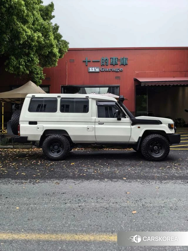 Toyota Land Cruiser (imported) 2025 Белый из Китая, фото 2
