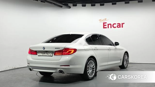 BMW 5 Series (G30) id 3844215 из Кореи 12