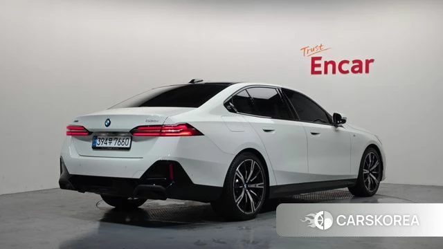 BMW 5 Series (G60) id 4649628 из Кореи 12