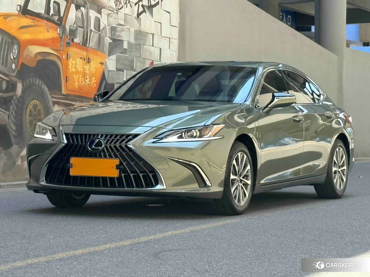 Lexus ES 2023 Зеленый из Китая, фото 2
