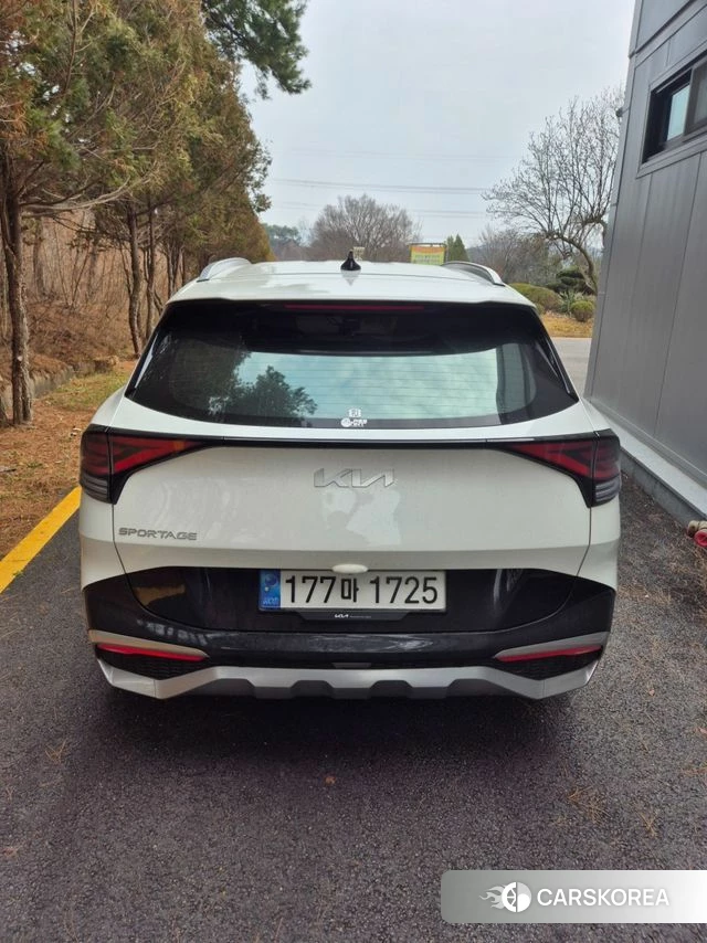 Kia Sportage 5th Generation 2023 Белый из Кореи, фото 2