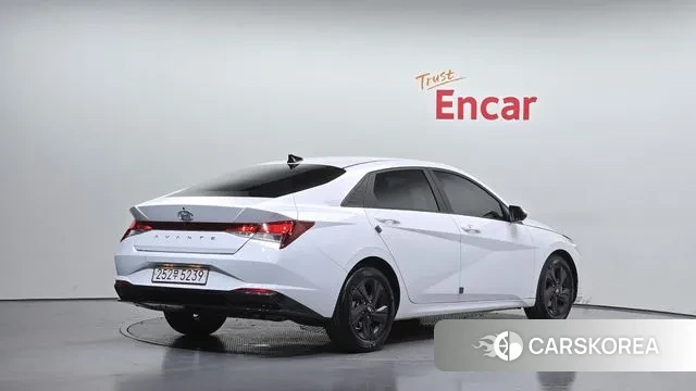 Hyundai Avante Hybrid (CN7) id 3372863 из Кореи 12