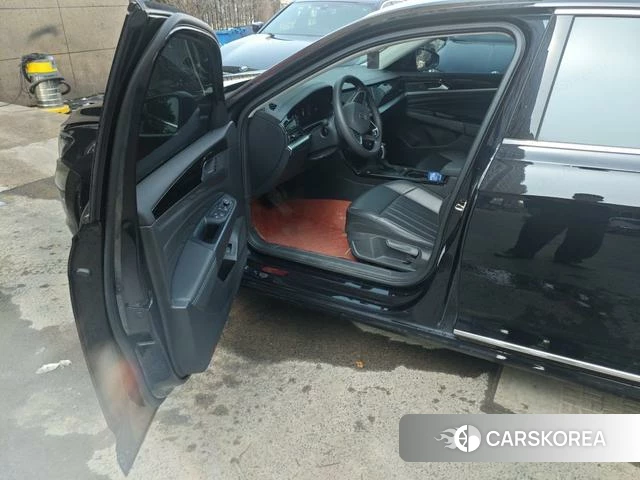 Volkswagen Passat 2024 Черный из Китая, фото 2