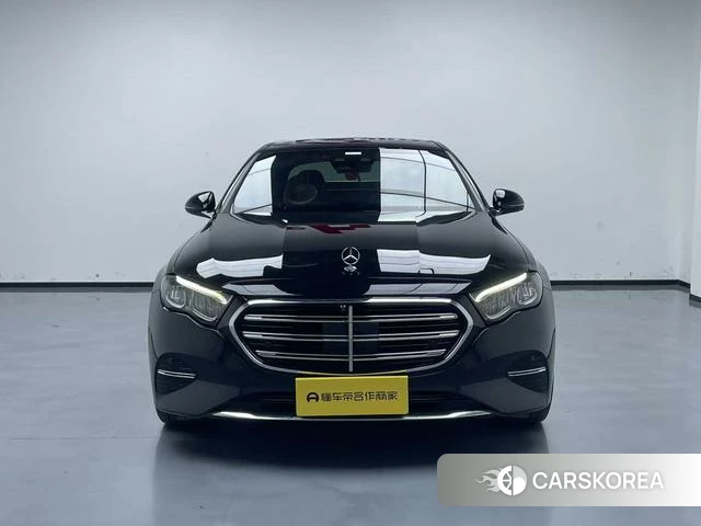 Mercedes-Benz E-class 2024 Черный из Китая, фото 3