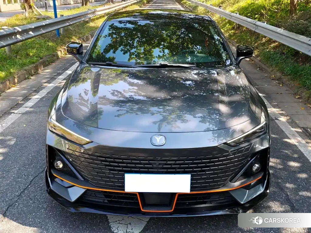 Chang'an Changan UNI-V 2022 Silver/gray из Китая, фото 3