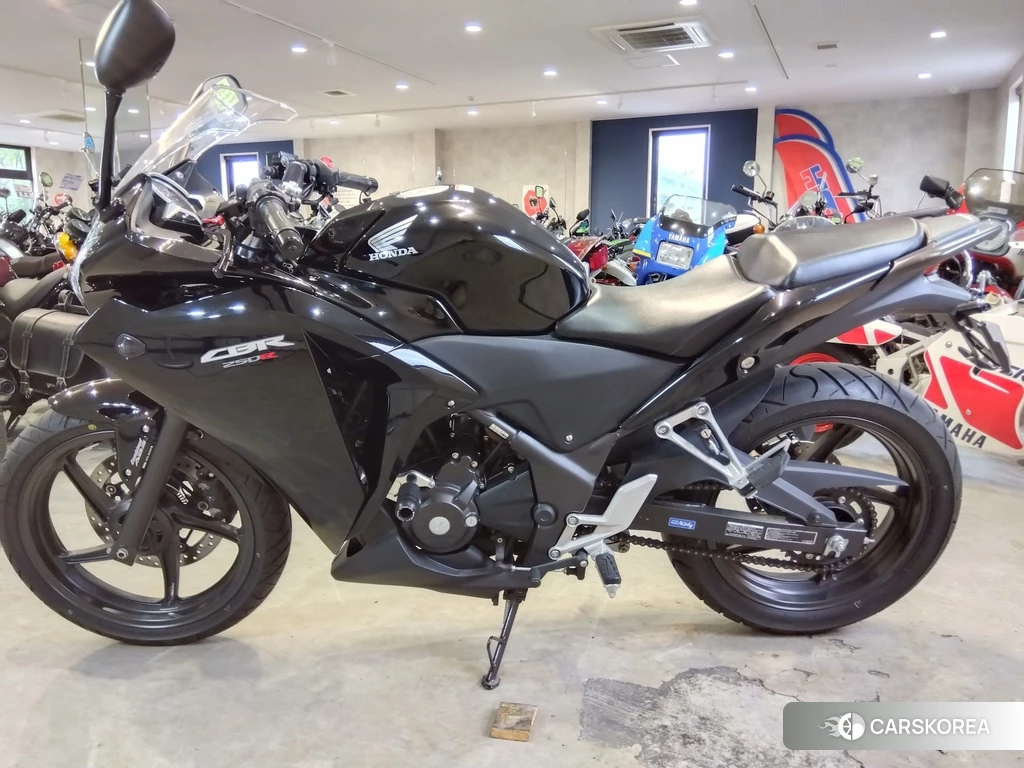 Проданный Honda CBR250R ABS 2013 из Японии